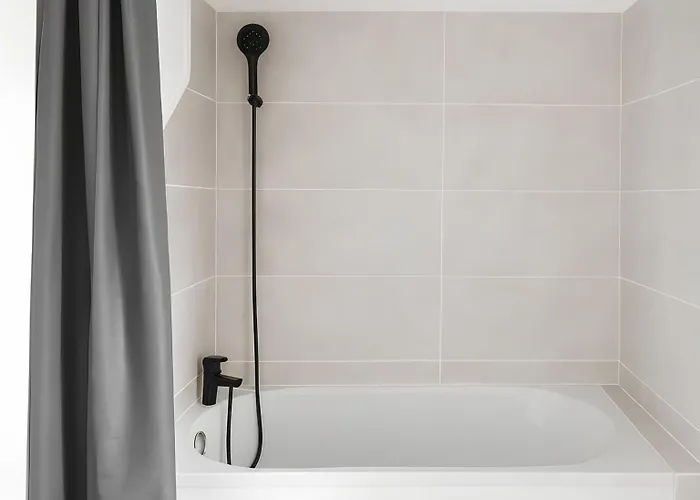 1 Privee, Espaces Communs Partages, Centre Gare, Linge & Menage Inclus Apartment Rouen